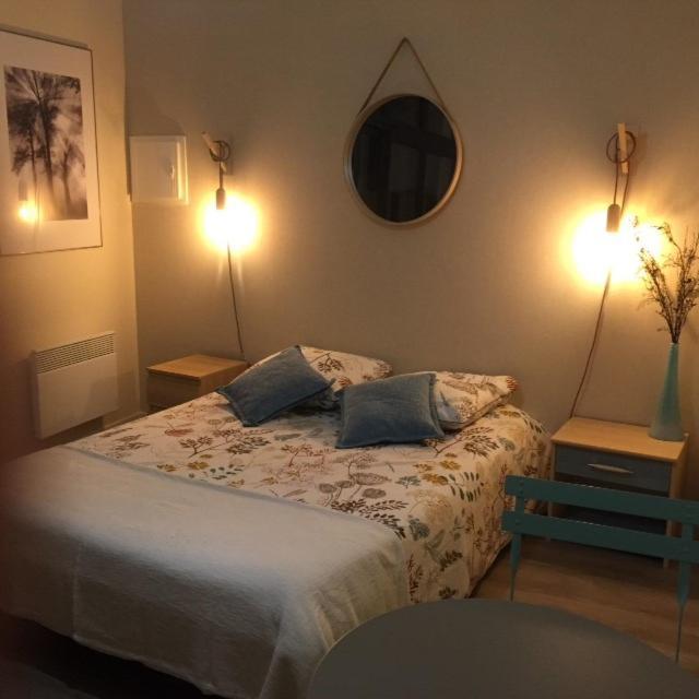 Chambre Dans Dependance Maison De Ville + Abri Velos Сомюр Екстериор снимка